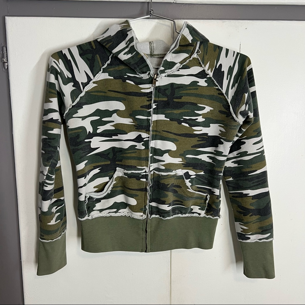 Miss Me Camo Distressed Jacket Size Medium